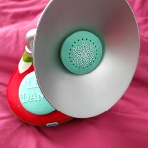 Hallmark North Pole Musical Lets Dance Like an Elf. GREAT CHRISTMAS GIFT!